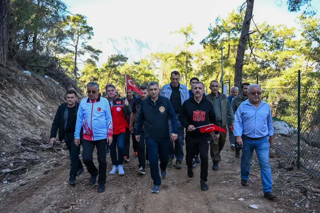 Kemer'de Mustafa Ertuğrul Aker ve Silah Arkadaşları Anıldı 1